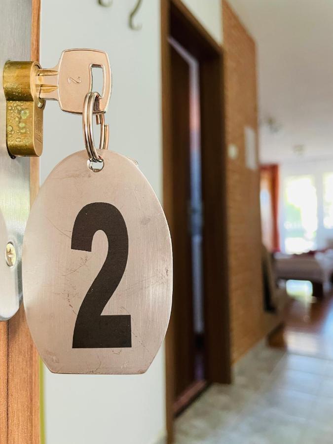 Gabi Haz Apartmanok*** ไฮจ์ดุสโซบอสโล ภายนอก รูปภาพ